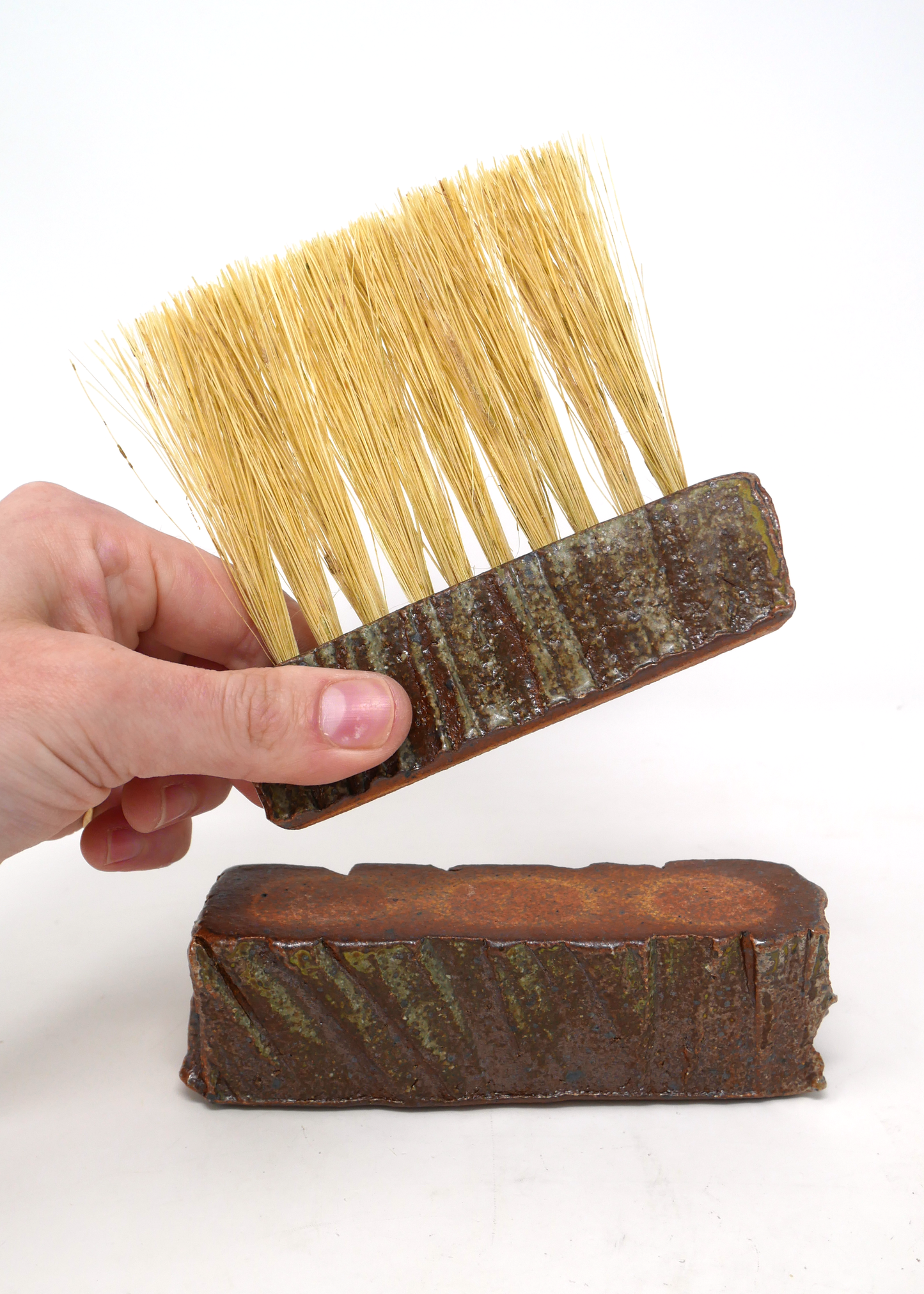 Hand broom