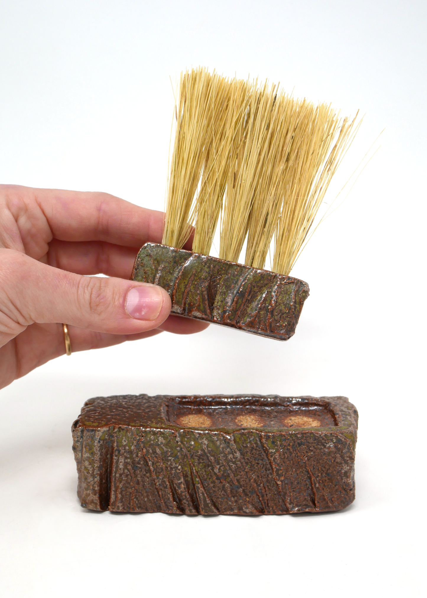 Hand broom