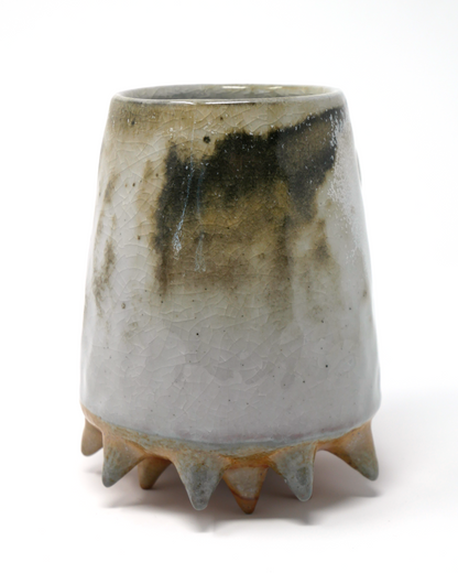 Spiked-bottom mug