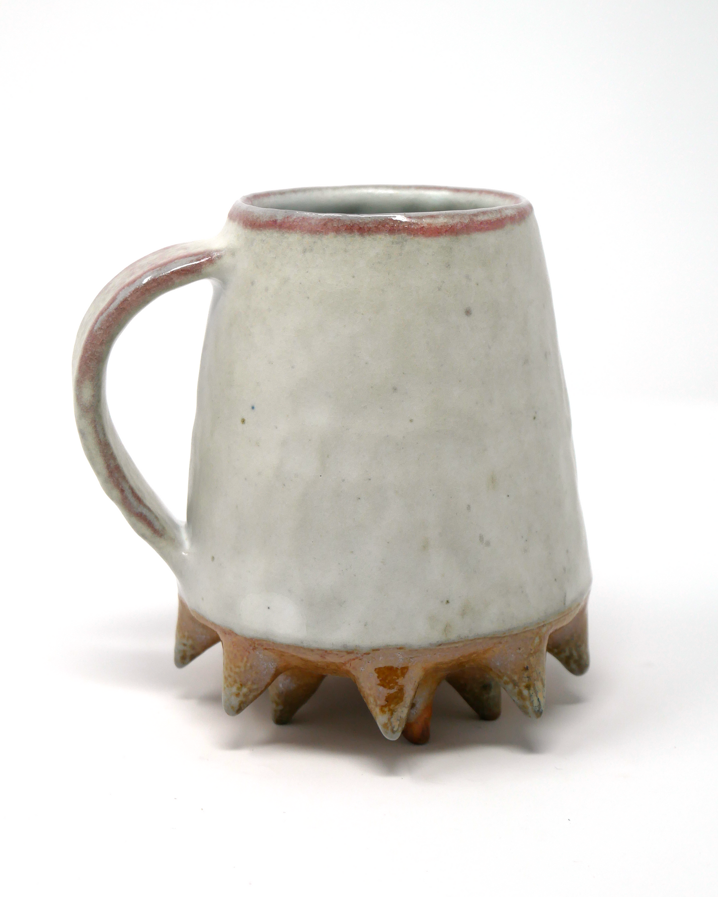 Spiked-bottom mug